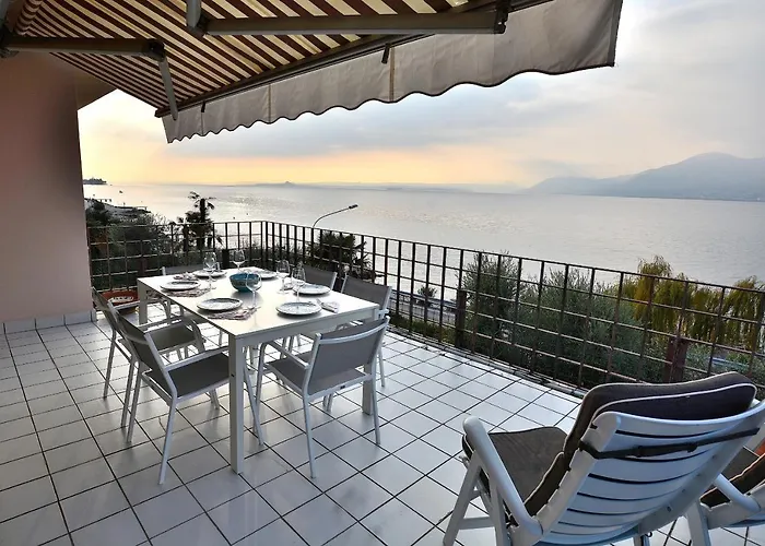 Frader Otto With View Apartament *