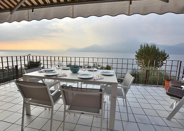 Frader Otto With View *